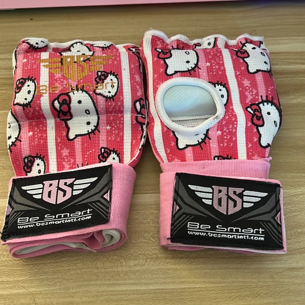 Hello kitty kickboxing hand wraps.